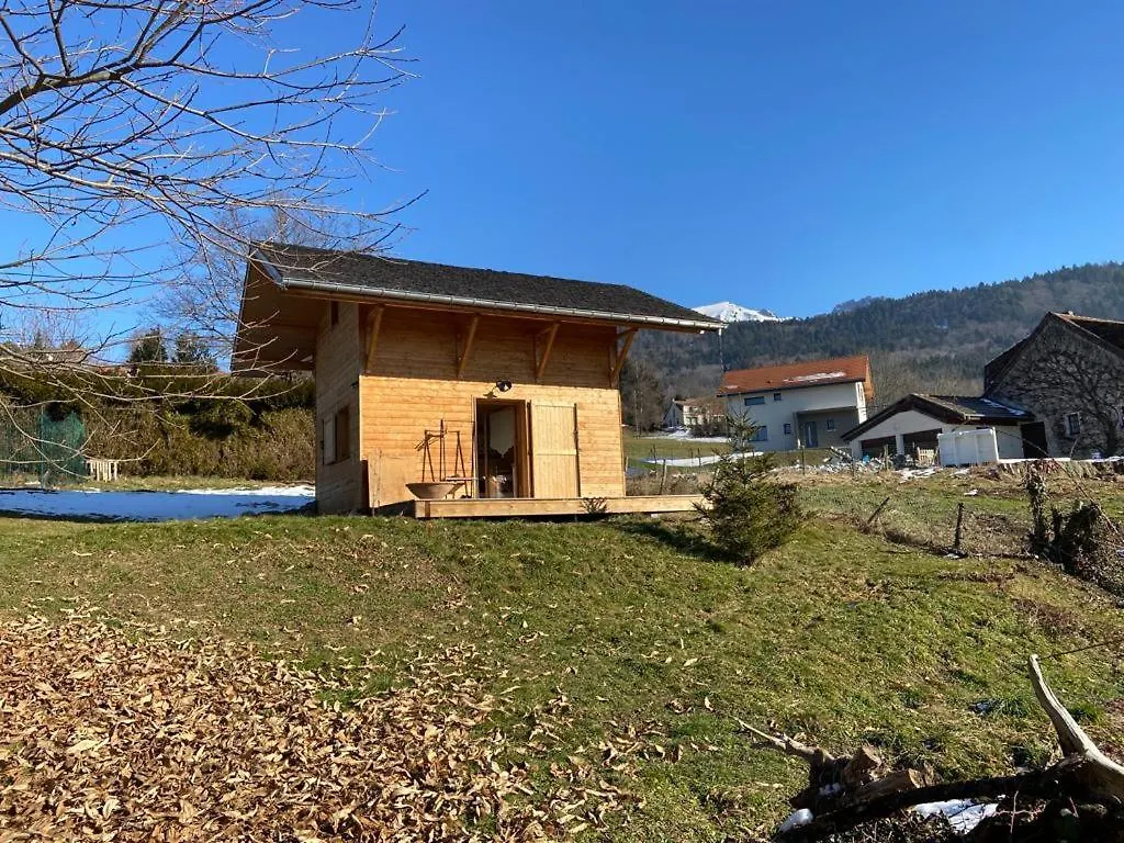 Chalet Villa La cabane du bonheur à Pinet  France